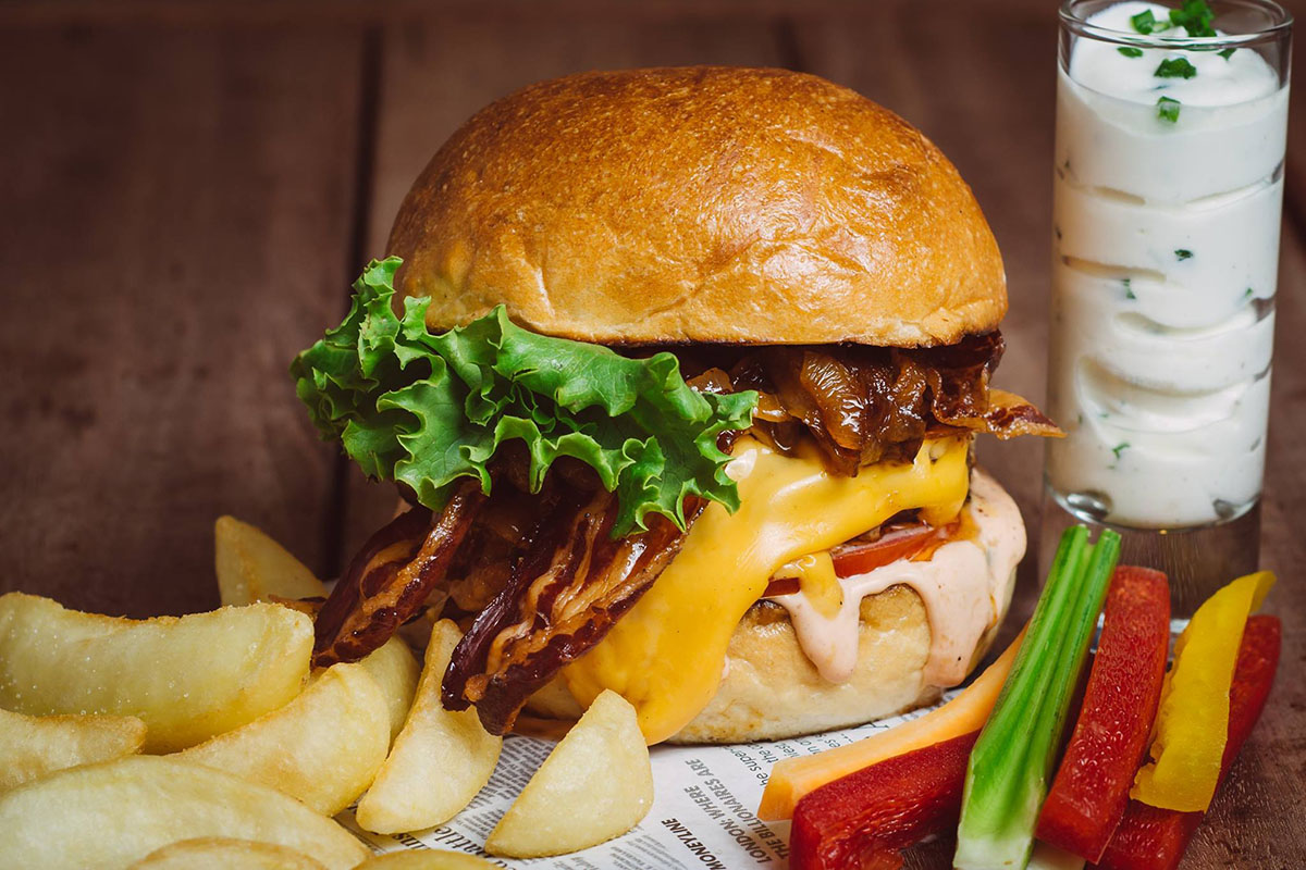 Black Angus Bacon Burger